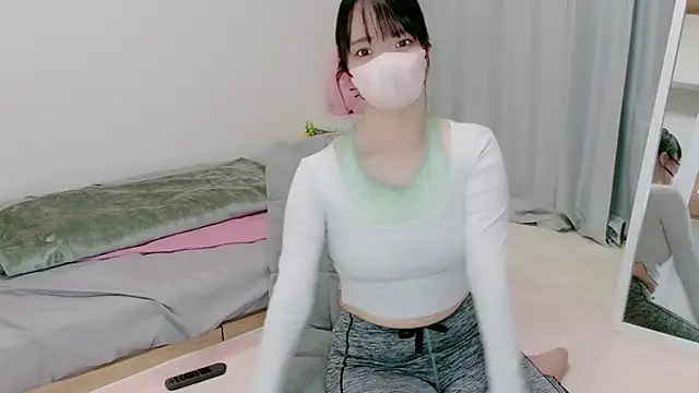 Snapshot of Hikari__o00 chatting on 07-01-26, 11:04 Hikari o00 online show from 07-01-26, 11:04