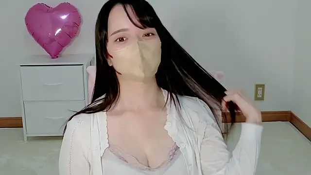Snapshot of Hikari__o00 chatting on 07-18-26, 10:24 Hikari o00 online show from 07-18-26, 10:24