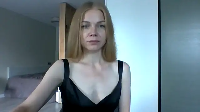 Snapshot of Tina5394 chatting on 07-15-26, 04:34 Tina5394 online show from 07-15-26, 04:34