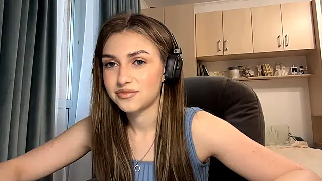 CameTruce online show from 06-15-26, 03:36