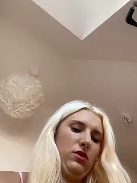 MimiLliiyy online show from 07-01-26, 06:07