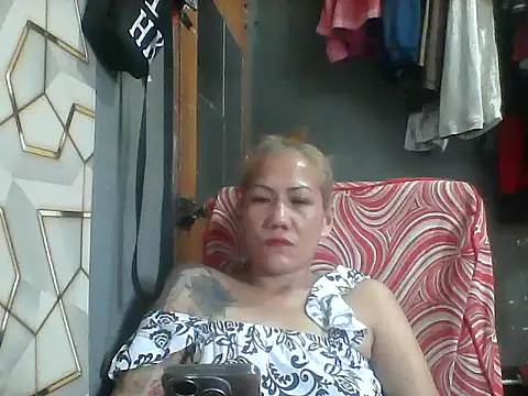 Snapshot of pinayheartaker chatting on 07-09-26, 03:10 pinayheartaker online show from 07-09-26, 03:10