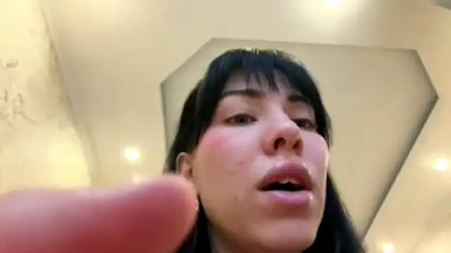 Snapshot of ZettaGawron chatting on 05-31-26, 04:03 ZettaGawron online show from 05-31-26, 04:03