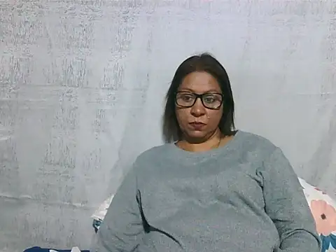 Snapshot of IndianSexyMilf69 chatting on 06-04-26, 05:02 IndianSexyMilf69 online show from 06-04-26, 05:02