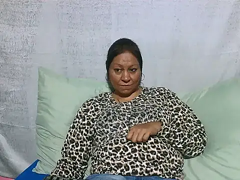 Snapshot of IndianSexyMilf69 chatting on 06-13-26, 05:27 IndianSexyMilf69 online show from 06-13-26, 05:27