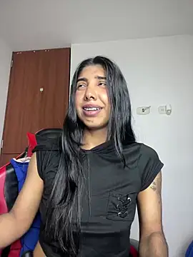 Snapshot of NassFit2 chatting on 06-11-26, 02:53 NassFit2 online show from 06-11-26, 02:53