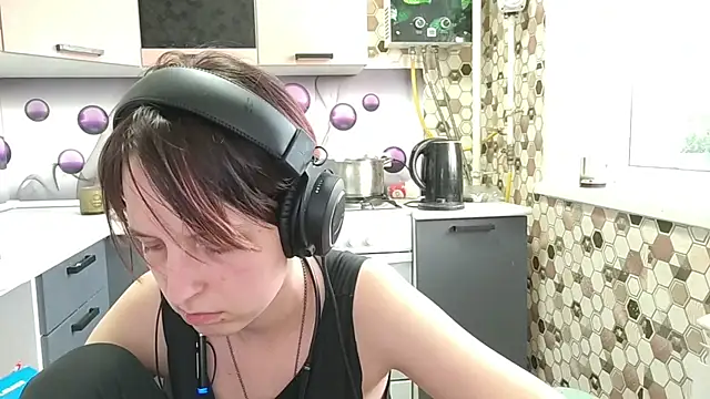 Saranade online show from 06-20-26, 05:05