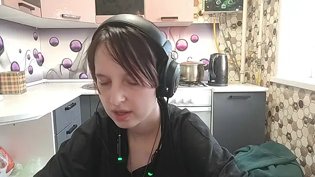 Saranade online show from 06-29-26, 04:51