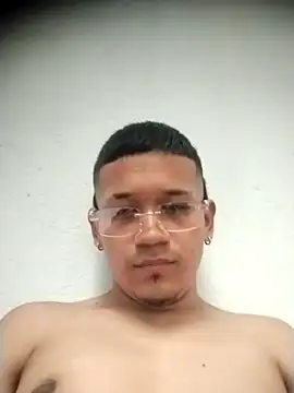 -Moreno  Hot online show from 05-31-26, 06:09