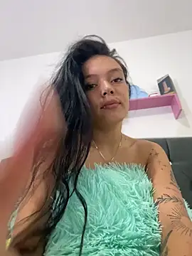 NIKA530 online show from 06-27-26, 12:22
