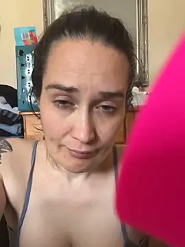 Snapshot of Rennie84 chatting on 05-30-26, 12:57 Rennie84 online show from 05-30-26, 12:57