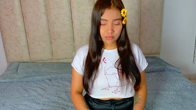 Snapshot of isabellelane_cs chatting on 06-24-26, 01:21 isabellelane cs online show from 06-24-26, 01:21