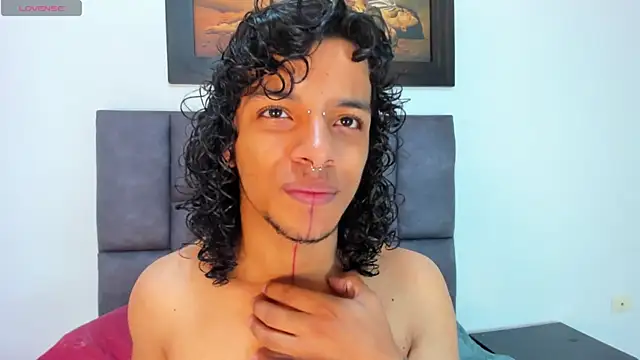 Snapshot of Lucas_cruz1 chatting on 07-24-26, 03:15 Lucas cruz1 online show from 07-24-26, 03:15
