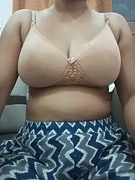 Snapshot of sexy_kajal9 chatting on 07-07-26, 08:46 sexy kajal9 online show from 07-07-26, 08:46