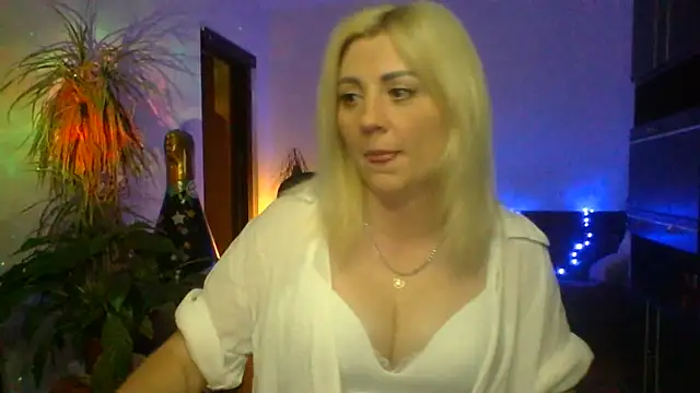 LunaaKiss online show from 06-19-26, 08:12