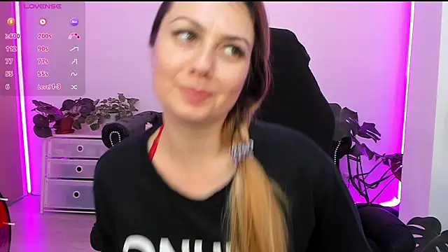 LindaWhite  online show from 12-09-24, 04:05