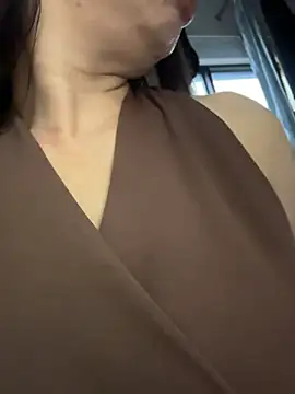 Snapshot of honghong_mother chatting on 07-06-26, 12:07 honghong mother online show from 07-06-26, 12:07