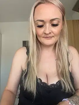Snapshot of Alex-Blond chatting on 07-20-26, 10:07 Alex-Blond online show from 07-20-26, 10:07