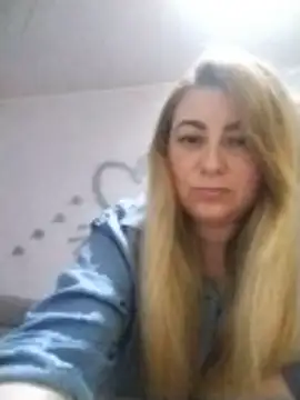 Snapshot of AngelWhite008 chatting on 06-18-26, 08:13 AngelWhite008 online show from 06-18-26, 08:13