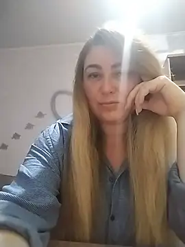 Snapshot of AngelWhite008 chatting on 06-19-26, 08:34 AngelWhite008 online show from 06-19-26, 08:34