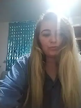Snapshot of AngelWhite008 chatting on 07-08-26, 08:24 AngelWhite008 online show from 07-08-26, 08:24