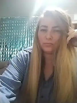 Snapshot of AngelWhite008 chatting on 07-16-26, 08:59 AngelWhite008 online show from 07-16-26, 08:59