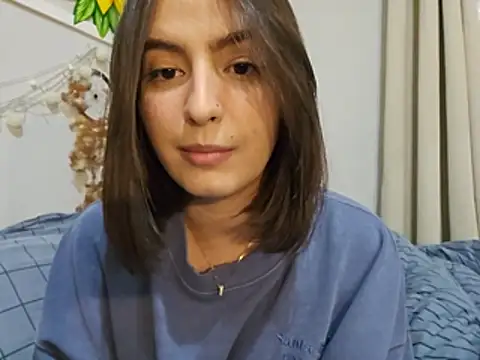 Snapshot of Juh_castro chatting on 07-15-26, 06:35 Juh castro online show from 07-15-26, 06:35