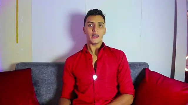 andrewevans46 online show from 06-10-26, 01:43