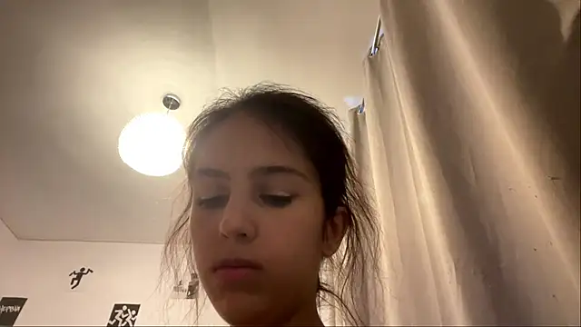 Snapshot of SindyKay chatting on 06-12-26, 05:17 SindyKay online show from 06-12-26, 05:17