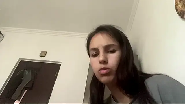 Snapshot of SindyKay chatting on 06-18-26, 09:14 SindyKay online show from 06-18-26, 09:14
