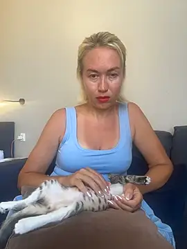 Amanda Seyfried online show from 07-12-26, 01:24