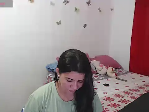 Snapshot of Caliente_in_passion chatting on 06-27-26, 04:28 Caliente in passion online show from 06-27-26, 04:28