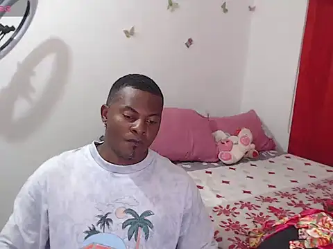Snapshot of Caliente_in_passion chatting on 06-28-26, 03:23 Caliente in passion online show from 06-28-26, 03:23