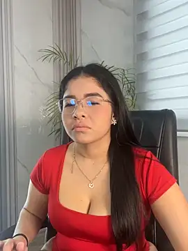 ValentinaLuciana online show from 06-16-26, 01:25