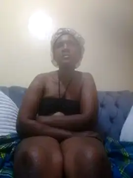 Creamymom4 online show from 06-18-26, 12:42