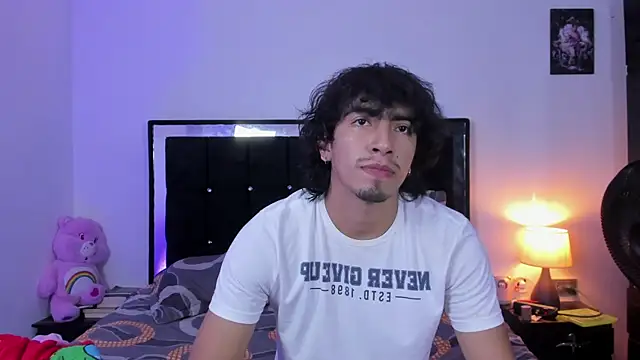 Shy Mateo online show from 06-18-26, 11:53