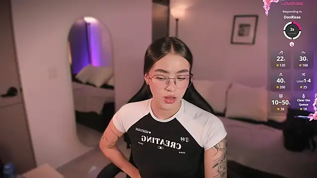 LizzyColins online show from 08-01-26, 07:35