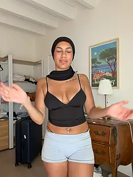 Snapshot of nadiabnssd chatting on 07-16-26, 01:28 nadiabnssd online show from 07-16-26, 01:28