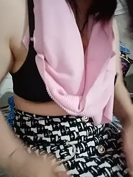 Snapshot of mylovehuong99 chatting on 06-19-26, 03:05 mylovehuong99 online show from 06-19-26, 03:05