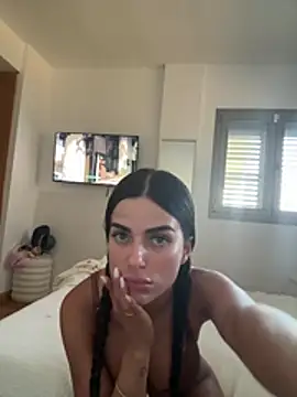Snapshot of miaabelluccii chatting on 07-05-26, 05:20 miaabelluccii online show from 07-05-26, 05:20