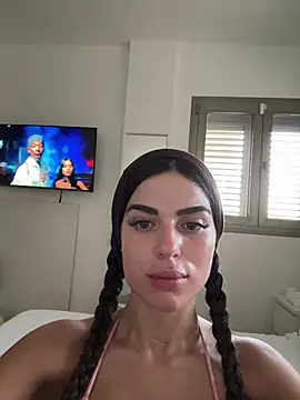 Snapshot of miaabelluccii chatting on 07-18-26, 04:33 miaabelluccii online show from 07-18-26, 04:33