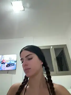 Snapshot of miaabelluccii chatting on 07-20-26, 09:50 miaabelluccii online show from 07-20-26, 09:50