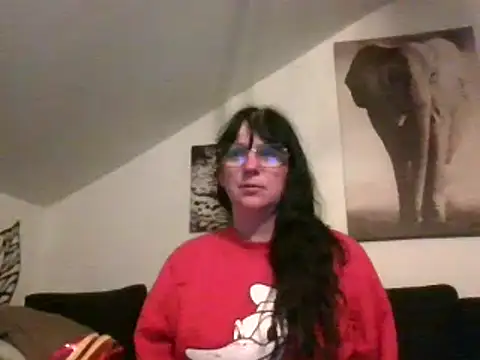 Snapshot of sexujuly88 chatting on 09-28-25, 08:25 sexujuly88 online show from 09-28-25, 08:25