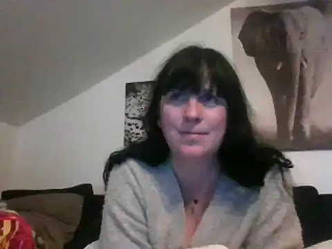 Snapshot of sexujuly88 chatting on 10-16-25, 09:27 sexujuly88 online show from 10-16-25, 09:27