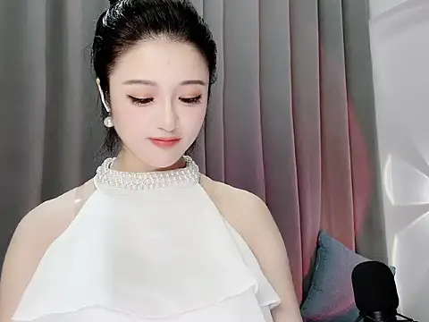 Momo-Wow online show from 06-07-26, 05:22