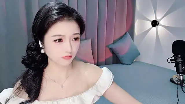 Momo-Wow online show from 07-08-26, 06:29