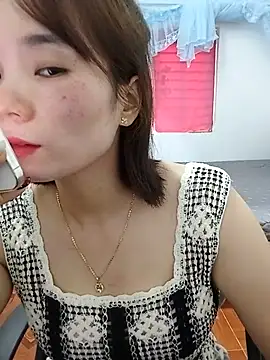 Snapshot of Bunnji99 chatting on 06-10-26, 04:01 Bunnji99 online show from 06-10-26, 04:01