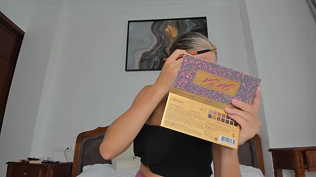 Snapshot of SofiClimbing chatting on 09-27-25, 06:18 SofiClimbing online show from 09-27-25, 06:18