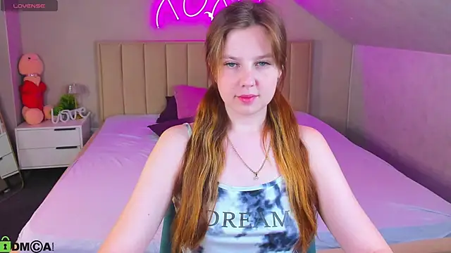 Snapshot of Violeta_Paul chatting on 07-12-26, 01:07 Violeta Paul online show from 07-12-26, 01:07
