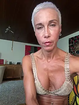 Snapshot of GymQueenCarmen chatting on 07-20-26, 11:23 GymQueenCarmen online show from 07-20-26, 11:23